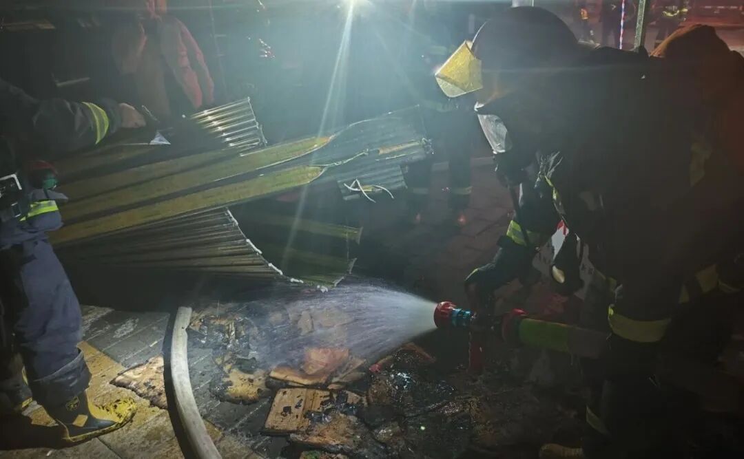 小区门口牛肉粉店突然“火”了，老街坊直呼心疼！