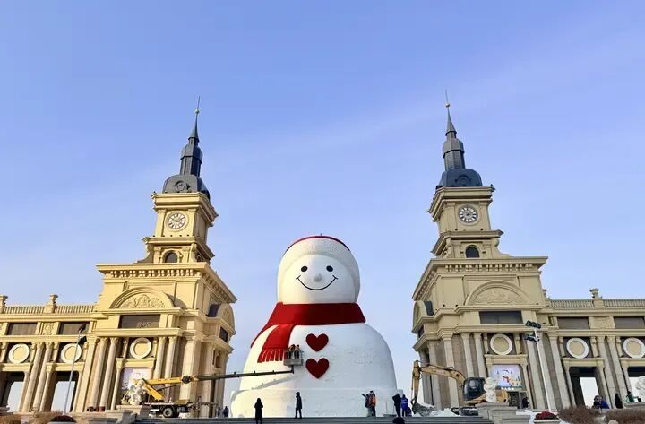 音乐长廊大雪人炫出“尔滨速度”!全国网友“闪现”冰城“双向奔赴” 音乐长廊大雪人炫出“尔滨速度”!全国网友“闪现”冰城“双向奔赴”