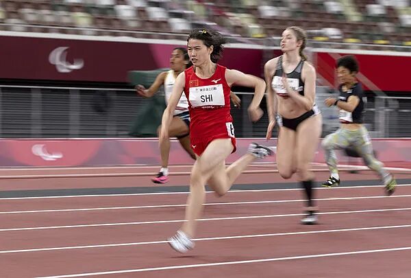 现场求婚成功！网友查了一下，直呼：女方太厉害了！