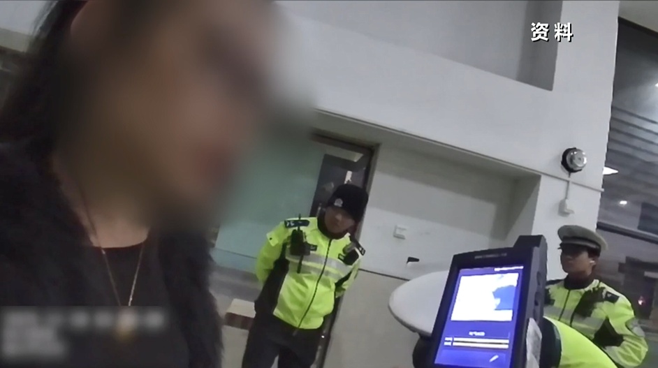 女子失恋下午喝酒凌晨开车仍是醉驾,饮酒后多久才能开车? 女子失恋下午喝酒凌晨开车仍是醉驾,饮酒后多久才能开车?