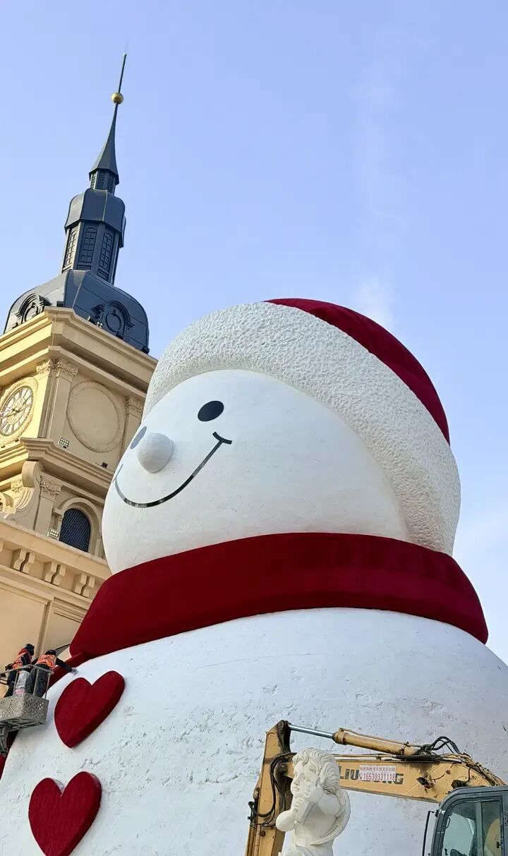 音乐长廊大雪人炫出“尔滨速度”!全国网友“闪现”冰城“双向奔赴” 音乐长廊大雪人炫出“尔滨速度”!全国网友“闪现”冰城“双向奔赴”