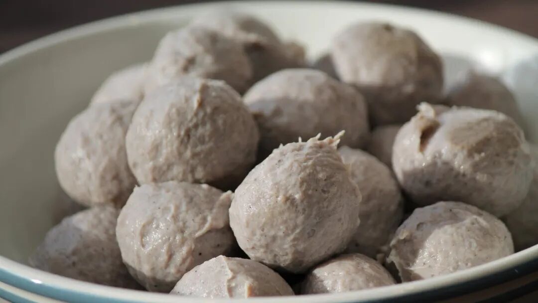 【监管】火锅必备食材肉丸大不同,选购注意事项→ 【监管】火锅必备食材肉丸大不同,选购注意事项→