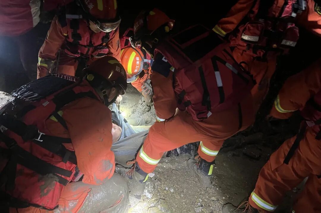 男子车停码头人却“消失”?下班前的一通电话让全家崩溃 男子车停码头人却“消失”?下班前的一通电话让全家崩溃