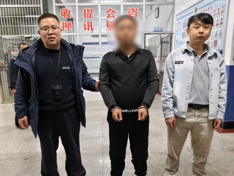 盗割650斤电缆线,伍某、唐某被依法刑拘! 盗割650斤电缆线,伍某、唐某被依法刑拘!