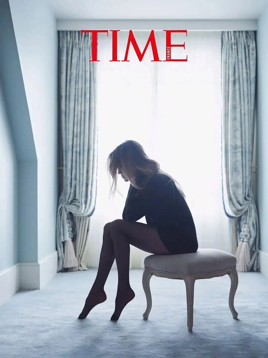 安吉丽娜·朱莉公开乳腺手术疤痕,登上《时代周刊》封面 安吉丽娜·朱莉公开乳腺手术疤痕,登上《时代周刊》封面