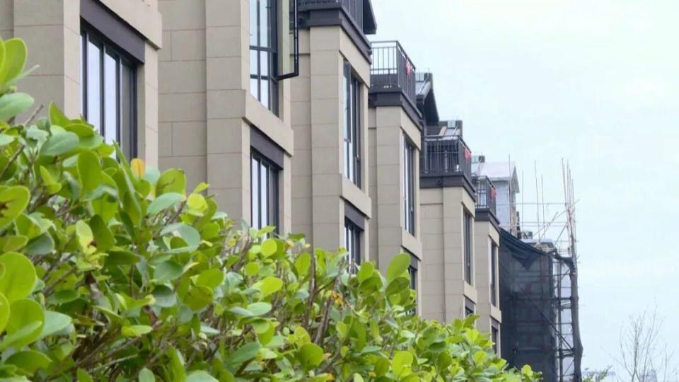 地下车库变私宅！南宁一小区多名业主凿穿楼板造出地下室，官方处理中