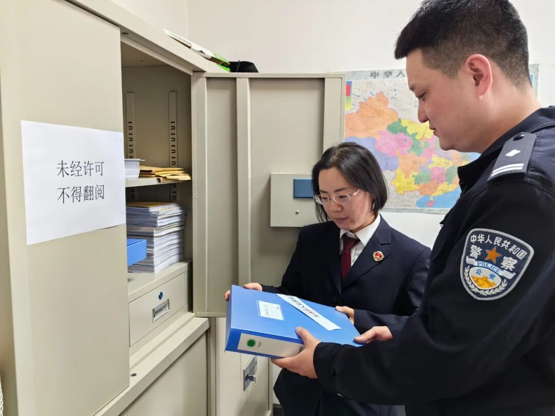 通过“朋友带朋友”9名未成年人组成盗窃团体，最大的才16岁