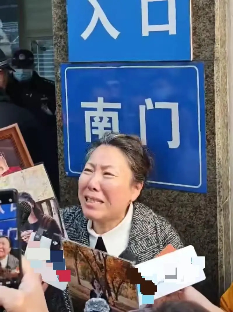 “成都女子家门口被害案”一审第二次开庭,代理律师质疑:被告精神鉴定报告有重大问题 “成都女子家门口被害案”一审第二次开庭,代理律师质疑:被告精神鉴定报告有重大问题