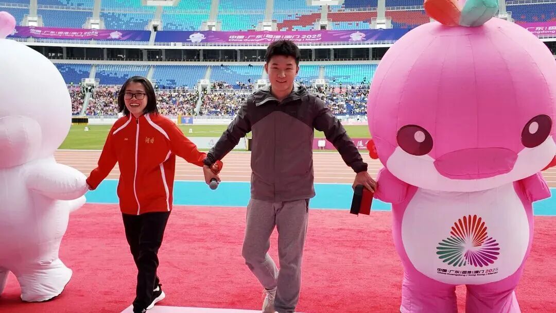 喜讯！他现场求婚成功！网友：女主角真的太厉害了