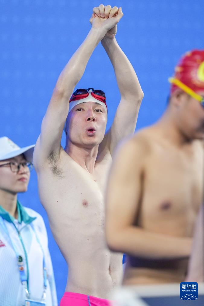 孙宇亮：特奥游泳赛场上的自信男孩