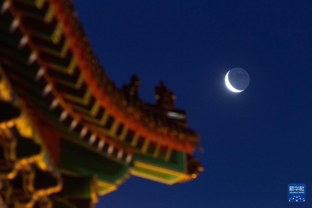 天宇迎来本年度最小残月 天宇迎来本年度最小残月