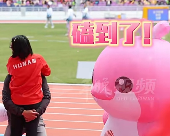 喜讯！他现场求婚成功！网友：女主角真的太厉害了