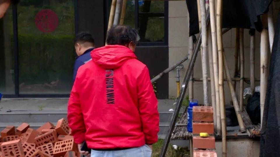 地下车库变私宅！南宁一小区多名业主凿穿楼板造出地下室，官方处理中