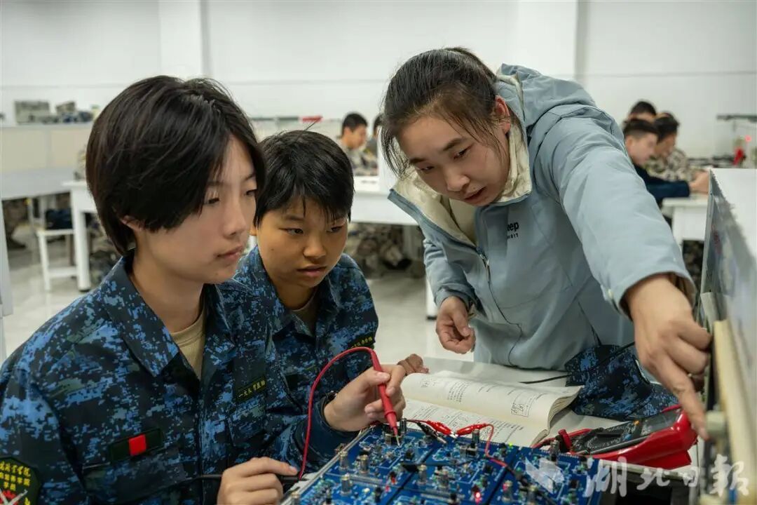 高考604分就读高职的她，现在怎么样了？