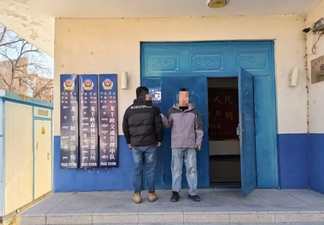 青海一男子盗卖三文鱼被抓获 青海一男子盗卖三文鱼被抓获