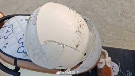 年度最硬核 “保命装备”!女子被卡车碾过头盔保命 年度最硬核 “保命装备”!女子被卡车碾过头盔保命