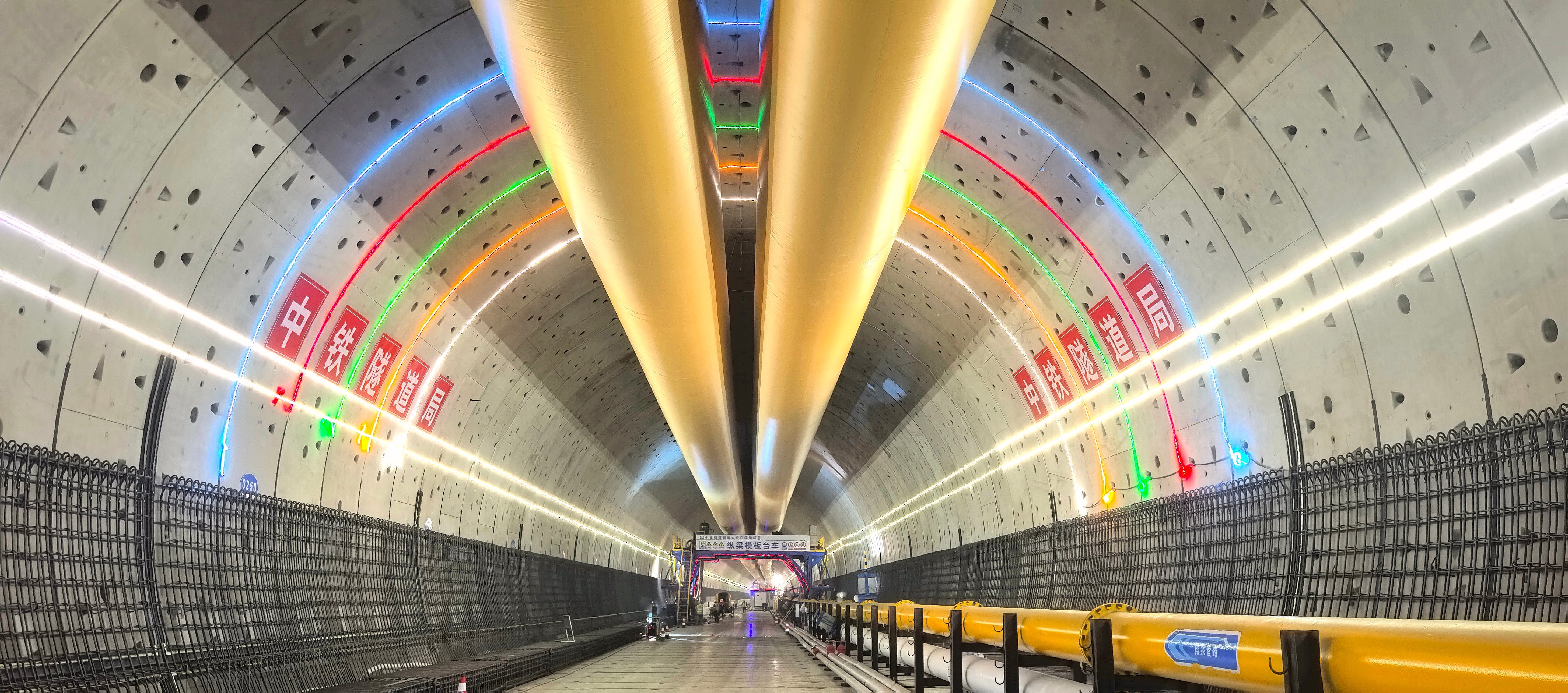 我国自研世界最大直径高铁盾构机掘进突破万米大关 我国自研世界最大直径高铁盾构机掘进突破万米大关