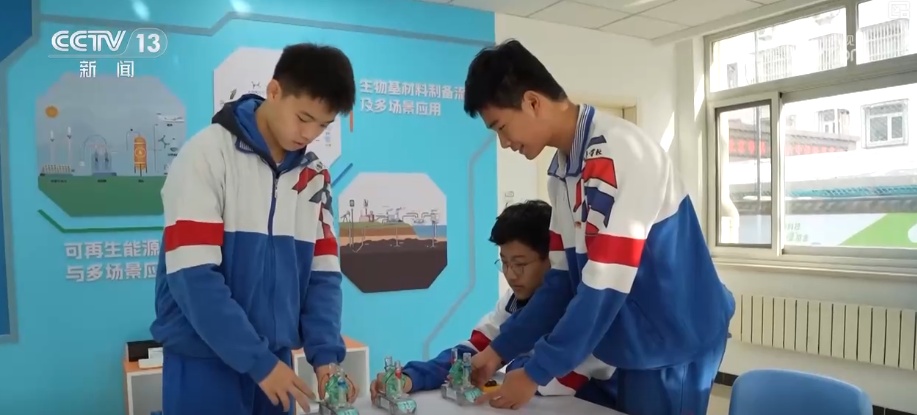 “跨学科主题学习”“项目式学习”增强学生实践能力 中小学生科学素养稳步提升