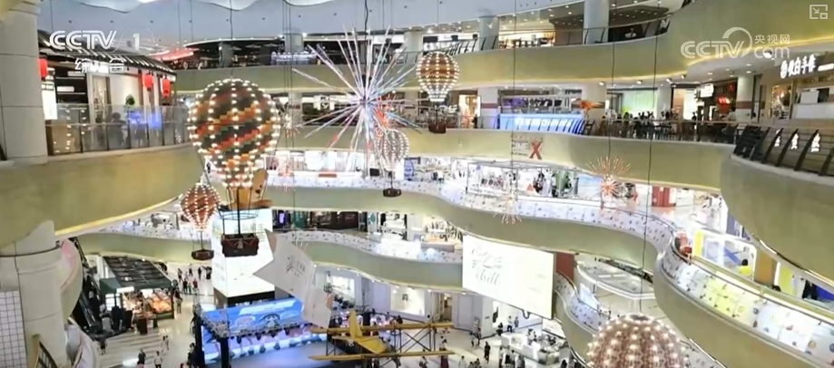 领跑、新高、释放，6.0%、30%！透过“关键词+数据”看中国经济新成就