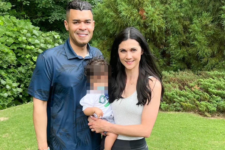 美国知名体育记者与丈夫家中遭枪击身亡，三岁儿子在场未受伤