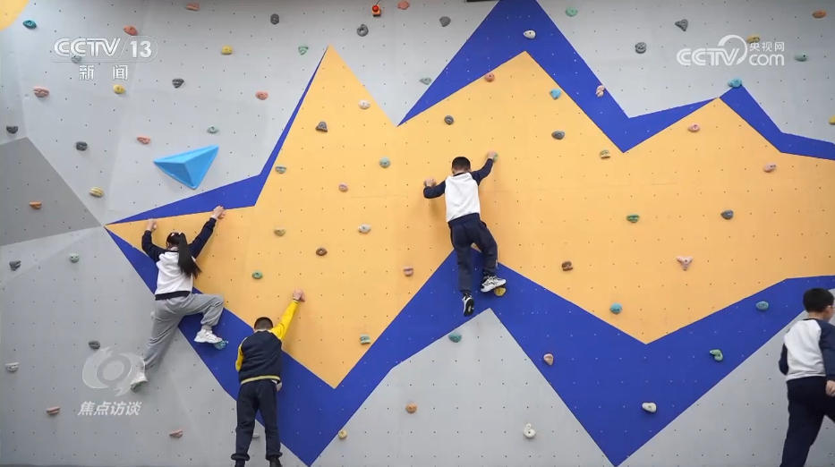 焦点访谈｜多维剖析青少年心理健康问题，不要让成长中的“小疙瘩”长成“大心结”