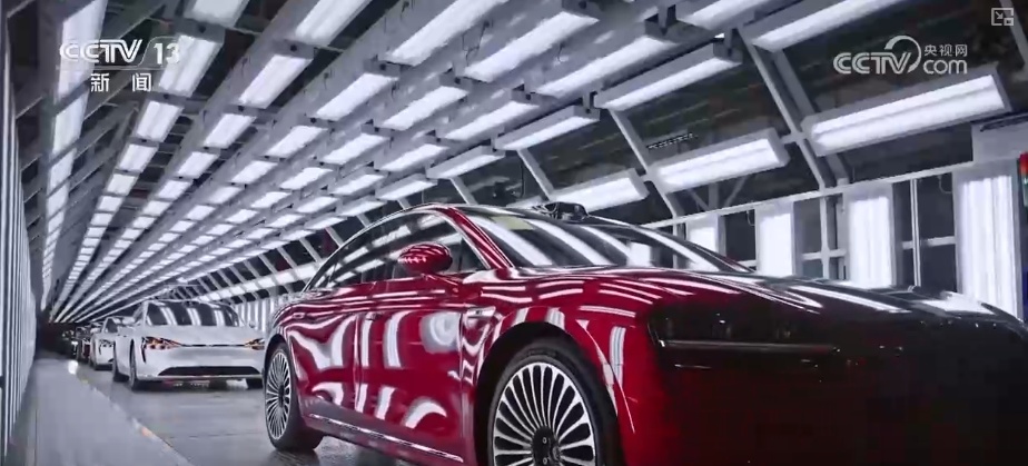 新能源汽车销量持续较快增长 成为推动科技创新融合性载体