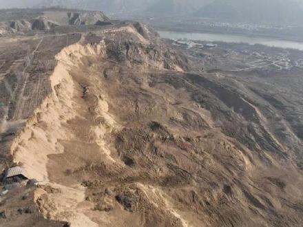 甘肃永靖特大型滑坡：他的一个预警救了378人，被应急管理部通报表扬