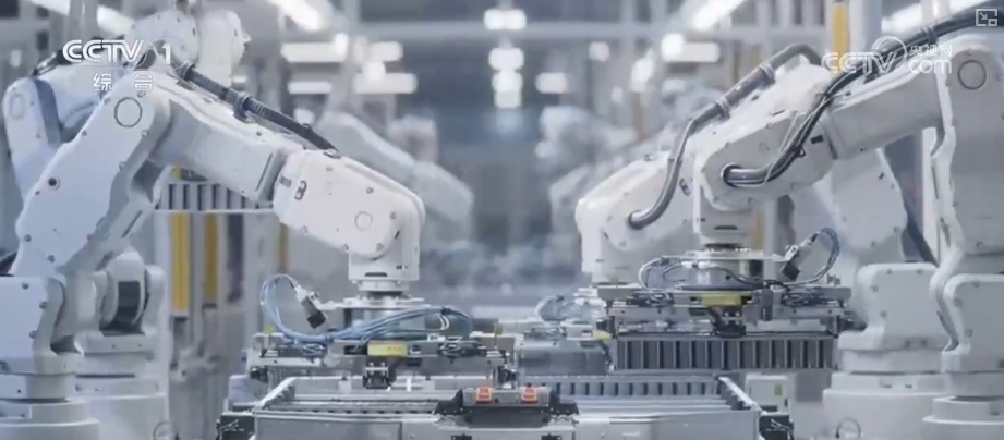 领跑、新高、释放，6.0%、30%！透过“关键词+数据”看中国经济新成就