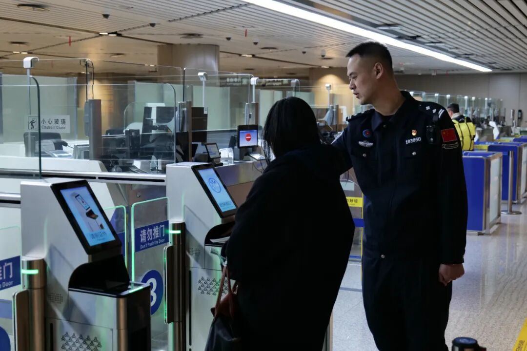 哈尔滨240小时过境免签一周年,出入境人数破60万人次! 哈尔滨240小时过境免签一周年,出入境人数破60万人次!