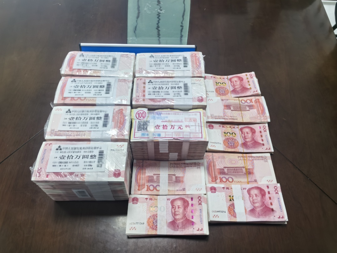 “这76万是我弟弟买房要用的！”