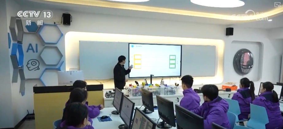 “跨学科主题学习”“项目式学习”增强学生实践能力 中小学生科学素养稳步提升