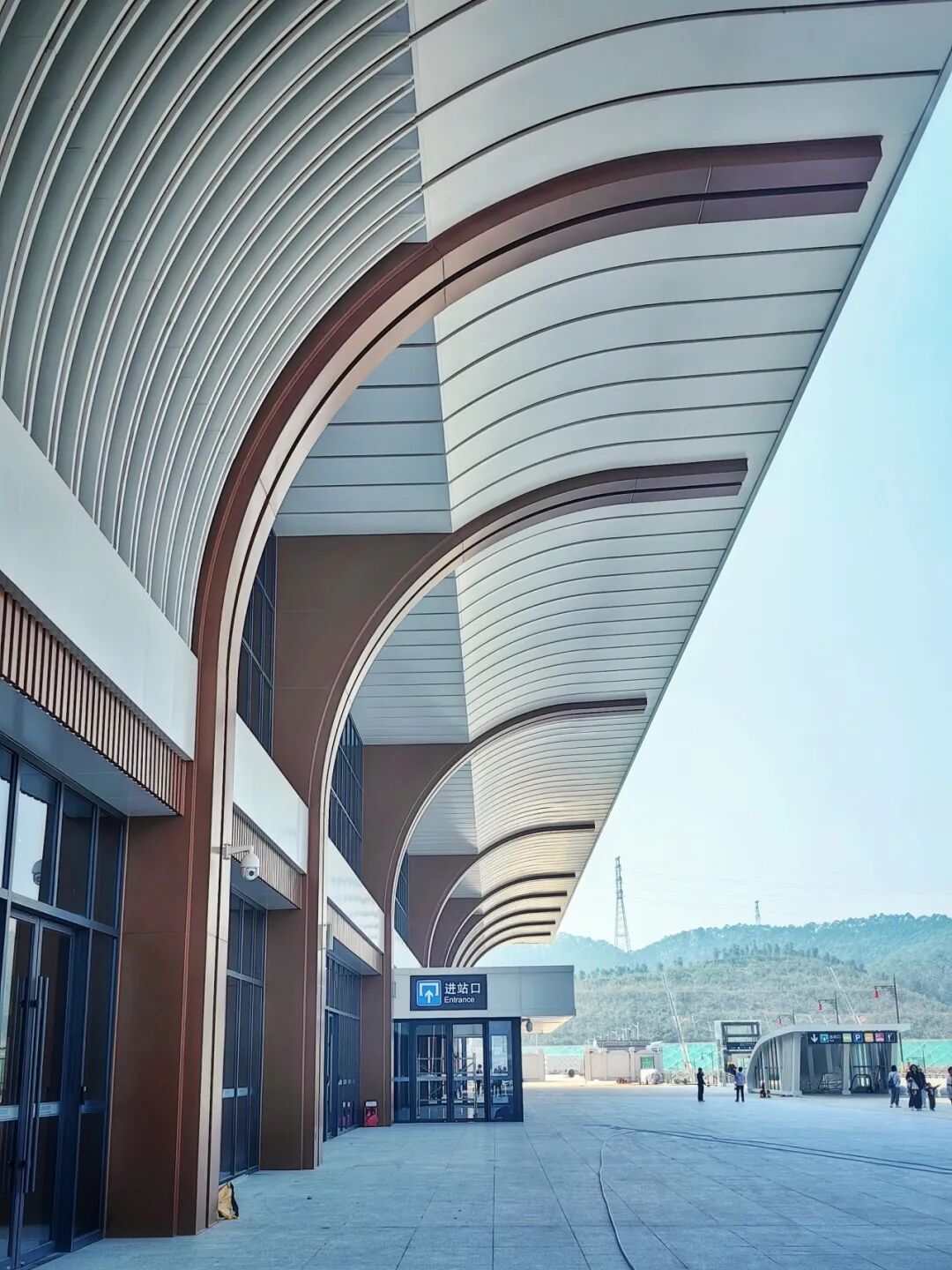 高铁开通倒计时！新车站亮相