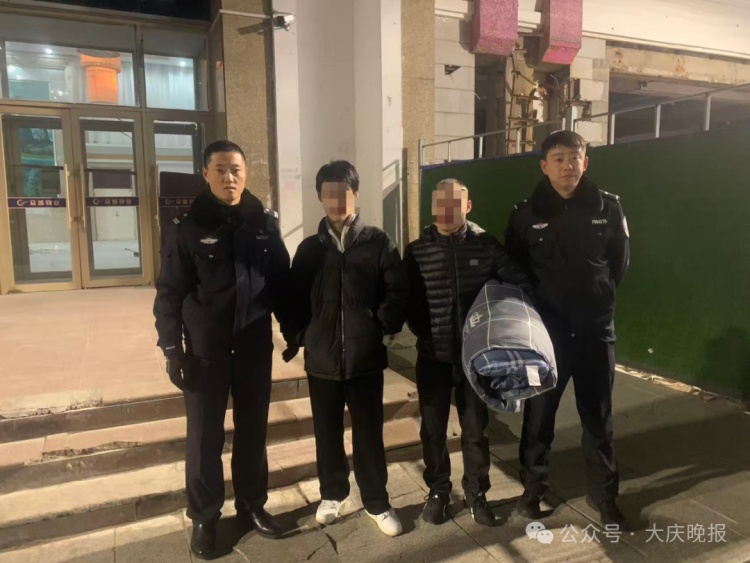 万分危急！警方“智救”19岁轻生男子