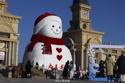 你想打卡吗？哈尔滨雪人组团亮相