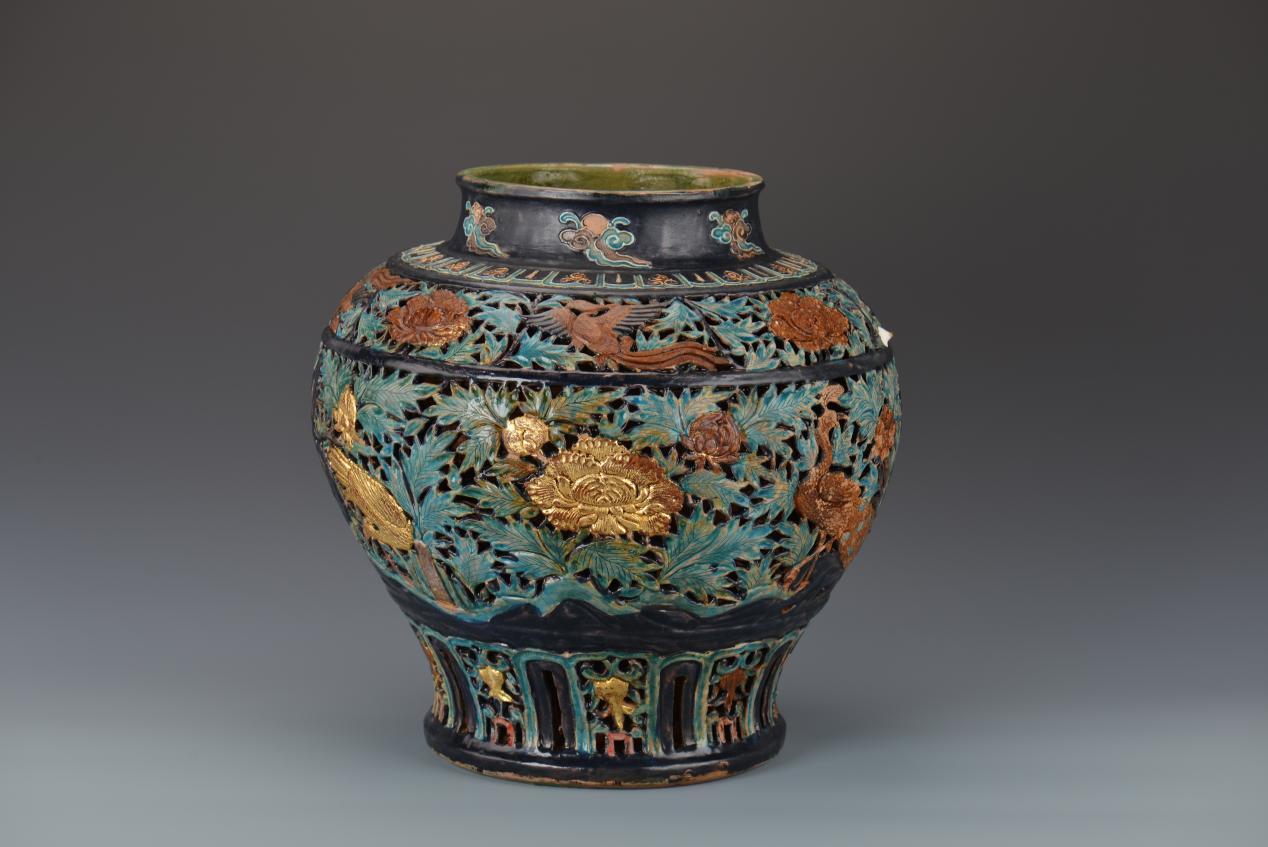 中国南海西北陆坡海域深海考古特展亮相“运河之舟” 重点文物抢先看