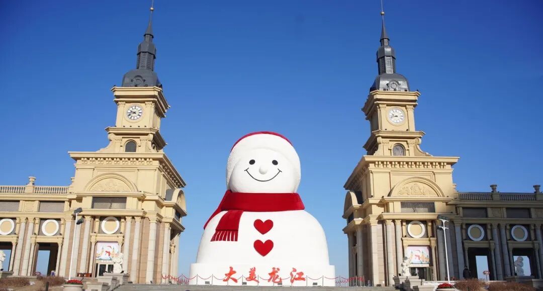 速存！“网红大雪人”带着表情包来啦，轻松拿捏冬日氛围感！