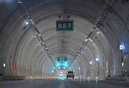 渝湘复线高速明日10时全线贯通 重庆中心城区到酉阳缩时60分钟