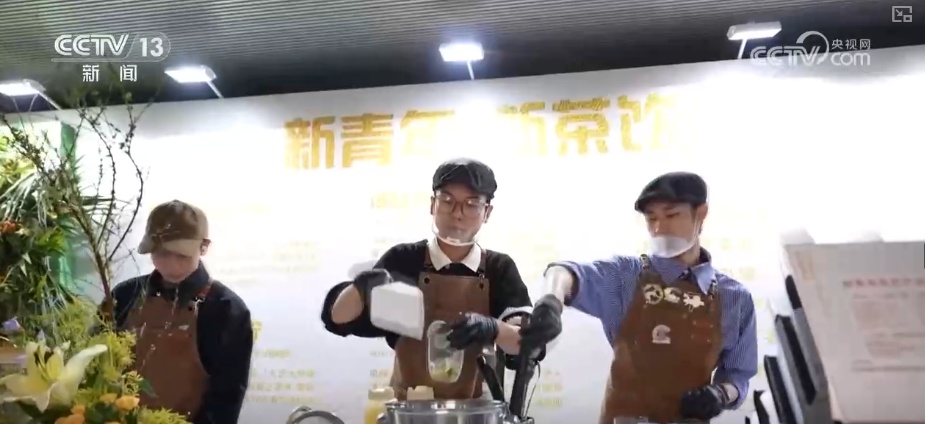 从“返乡一人”到“带动一方” “新农人”矩阵驱动“土特产”变身“金招牌” 从“返乡一人”到“带动一方” “新农人”矩阵驱动“土特产”变身“金招牌”