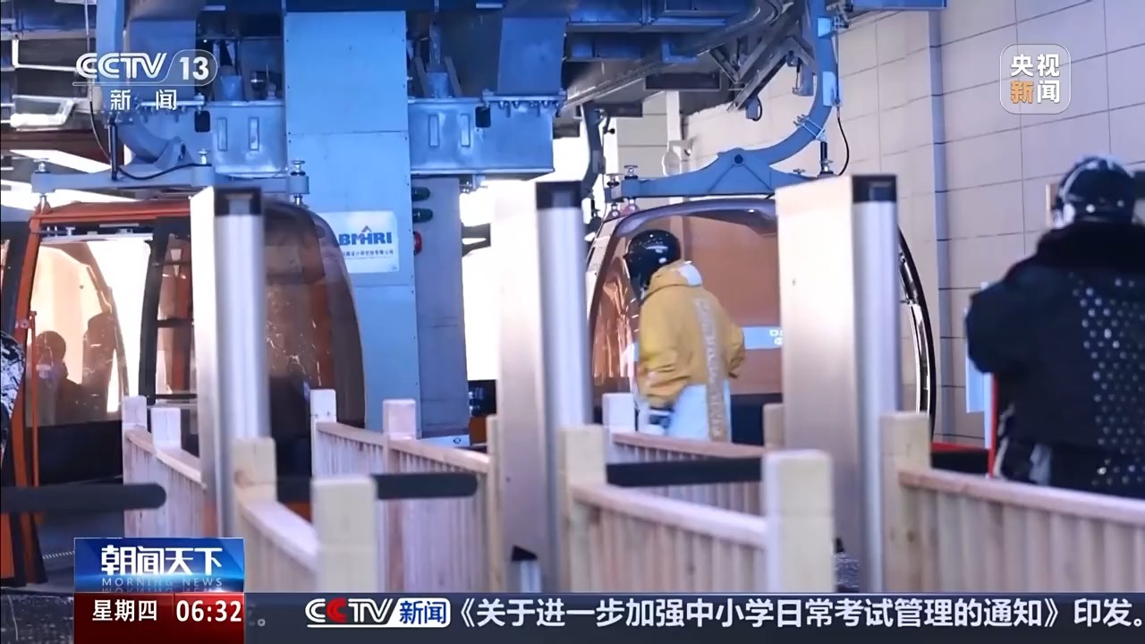 破冰突围、深耕自研 我国冰雪产业跑出“加速度” 破冰突围、深耕自研 我国冰雪产业跑出“加速度”