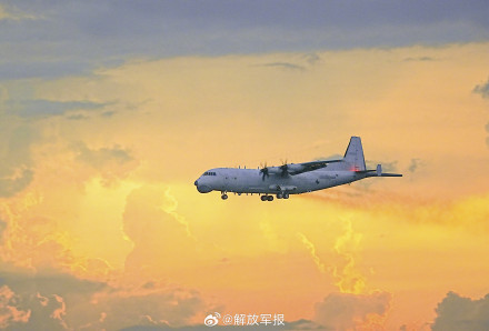 布阵海天猎“黑鲨”!直击海军航空兵某部搜攻潜训练 布阵海天猎“黑鲨”!直击海军航空兵某部搜攻潜训练