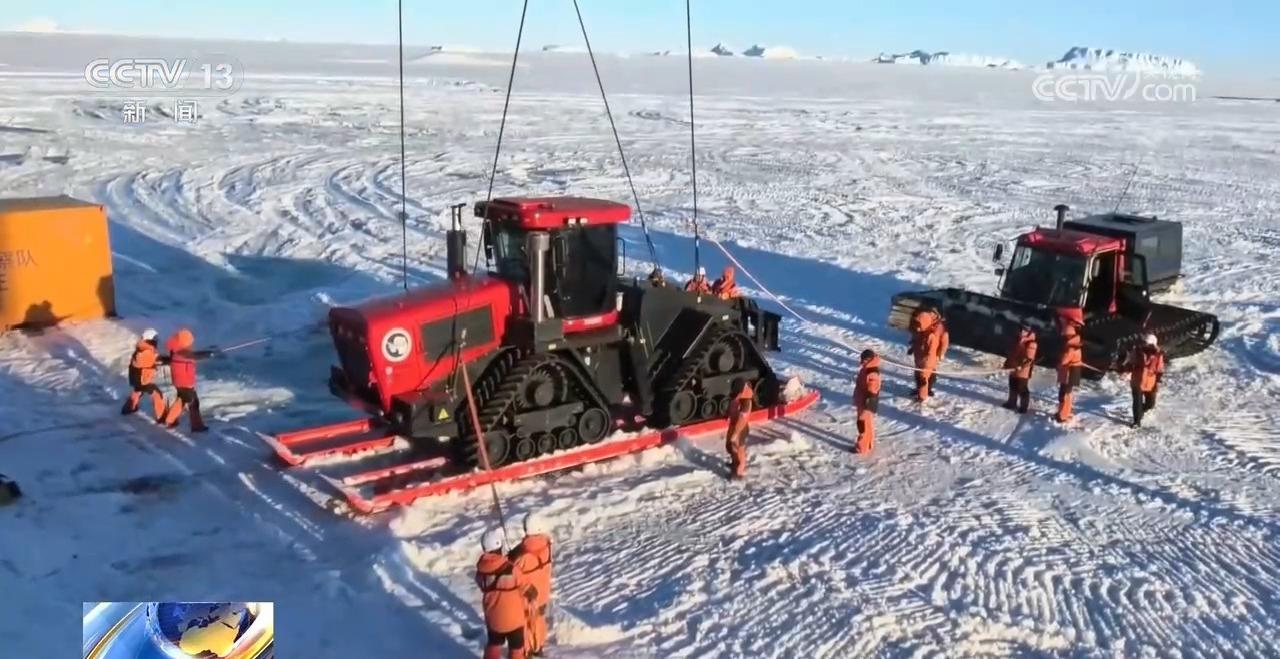 如何在南极海冰上拖行十几吨的重型设备？答案是“穿鞋”