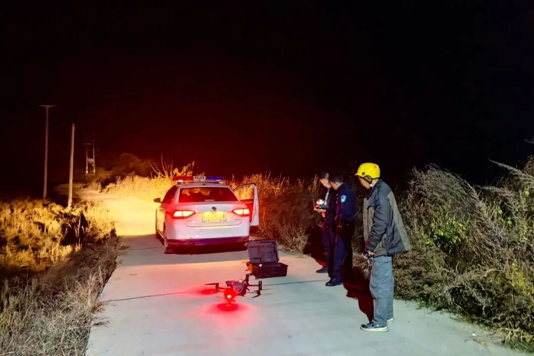 三头牛山中走失急坏村民……别急,有警察在! 三头牛山中走失急坏村民……别急,有警察在!