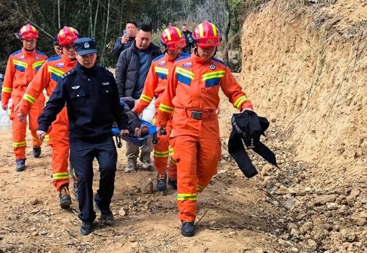 惊魂6天5夜！遇险女子成功获救