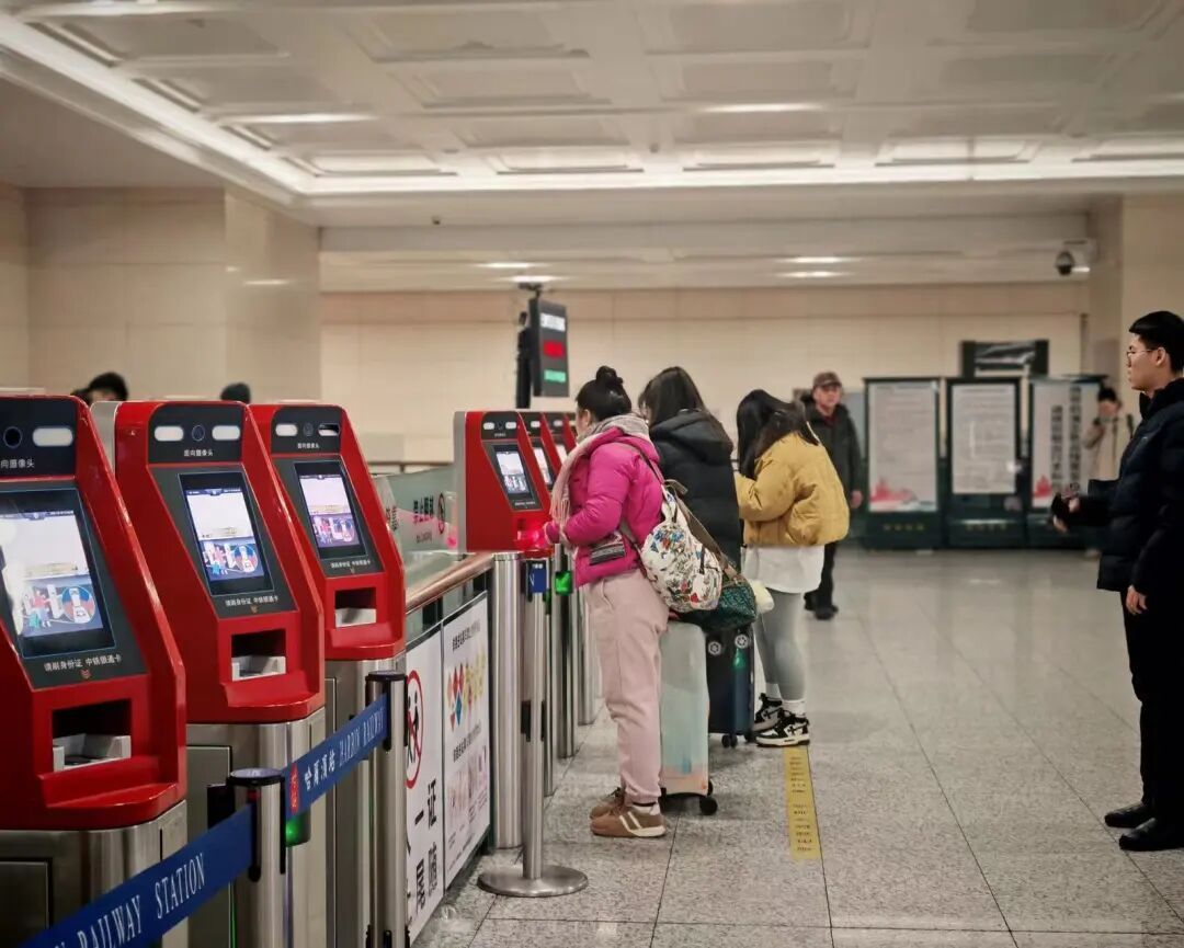 元旦假期火车票今起发售 哈铁增开多趟列车保障假期运力 元旦假期火车票今起发售 哈铁增开多趟列车保障假期运力