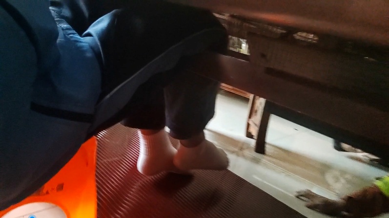 湖南一男孩脚卡电暖桌,听到母亲说“切断算了”瞬间破防......结局暖心反转! 湖南一男孩脚卡电暖桌,听到母亲说“切断算了”瞬间破防......结局暖心反转!