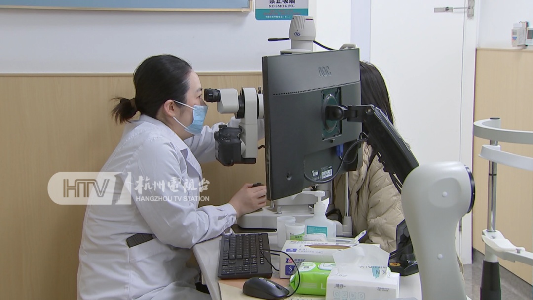 浙江一医院迎来就诊高峰,这种病女性更容易得!严重可能失明...... 浙江一医院迎来就诊高峰,这种病女性更容易得!严重可能失明......