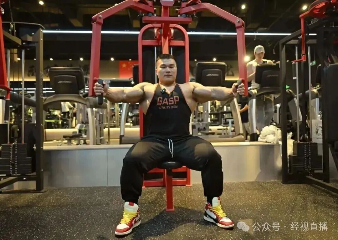 十年八连冠,30岁健美冠军王昆死因公布,这些预警信号要重视—— 十年八连冠,30岁健美冠军王昆死因公布,这些预警信号要重视——