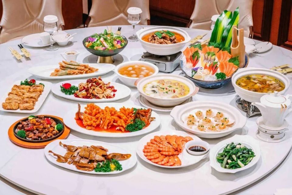 年夜饭预订火爆:有酒店已预约超千桌还送外卖,上门私厨日薪2000元仍供不应求 年夜饭预订火爆:有酒店已预约超千桌还送外卖,上门私厨日薪2000元仍供不应求