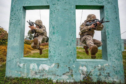 战斗力拉满!直击武警官兵冬季练兵场 战斗力拉满!直击武警官兵冬季练兵场