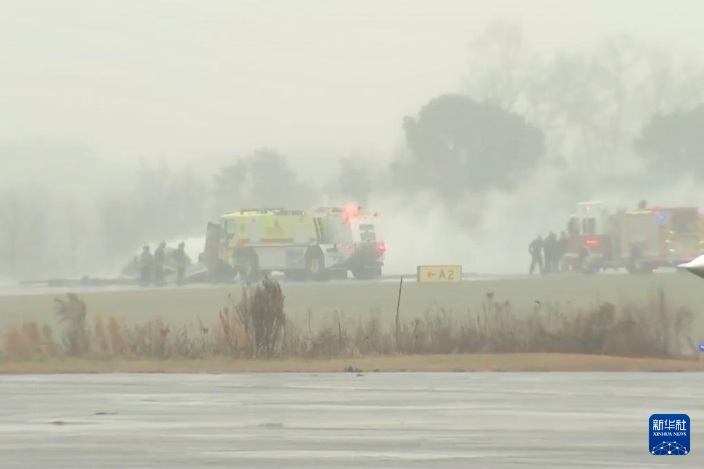 美北卡罗来纳州一飞机坠毁 多人死亡